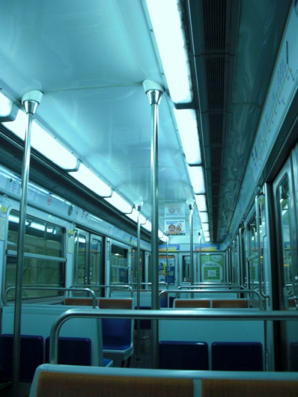 Seule dans le métro